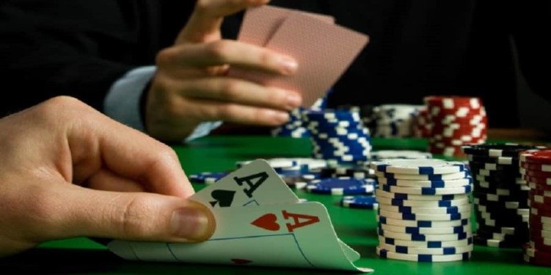 Cách chơi Poker dễ thắng từ việc phân tích bài đối thủ